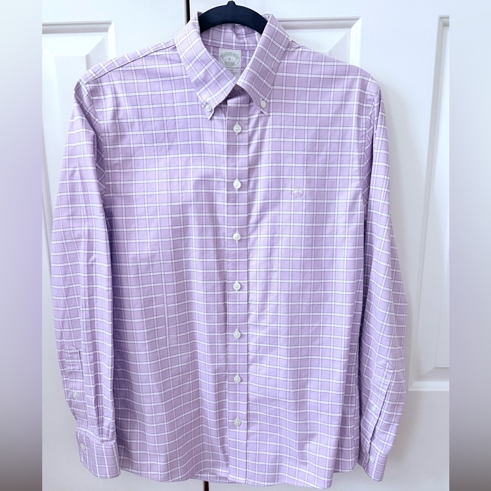 Brooks Brothers men’s size Small Lavender Checkered Button Down Shirt